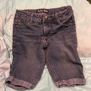Girls size 8 star ride Bermuda shorts with jeweled pockets